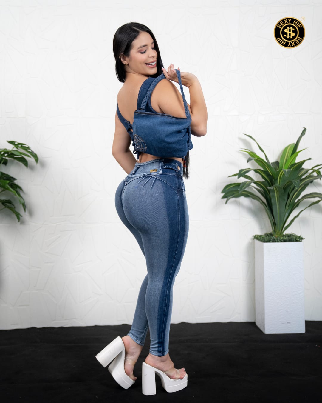 PANTALON BELEN TRAPEADO AZUL DELINEADO